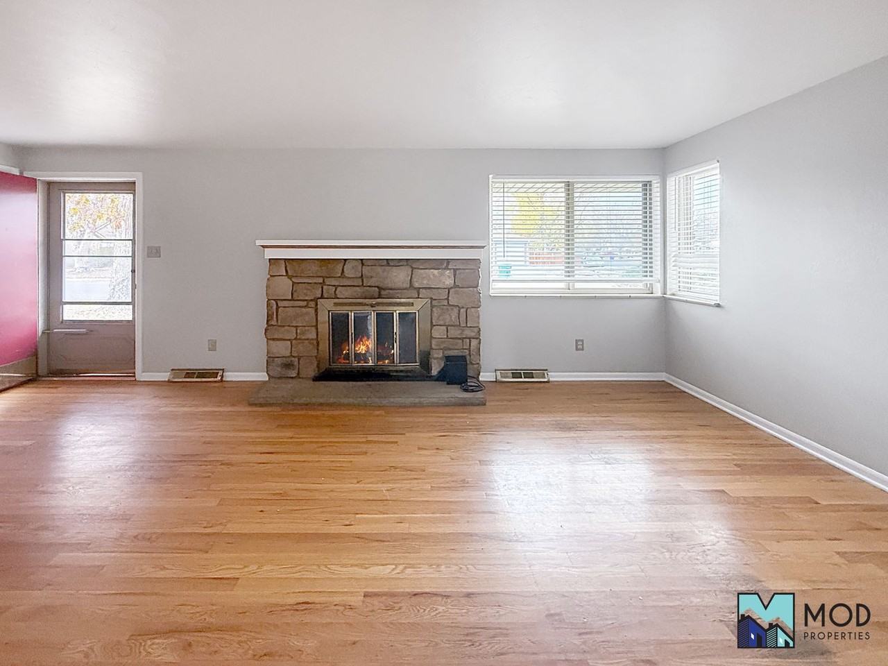 3404 West Powers Avenue - Photo 7 of 38