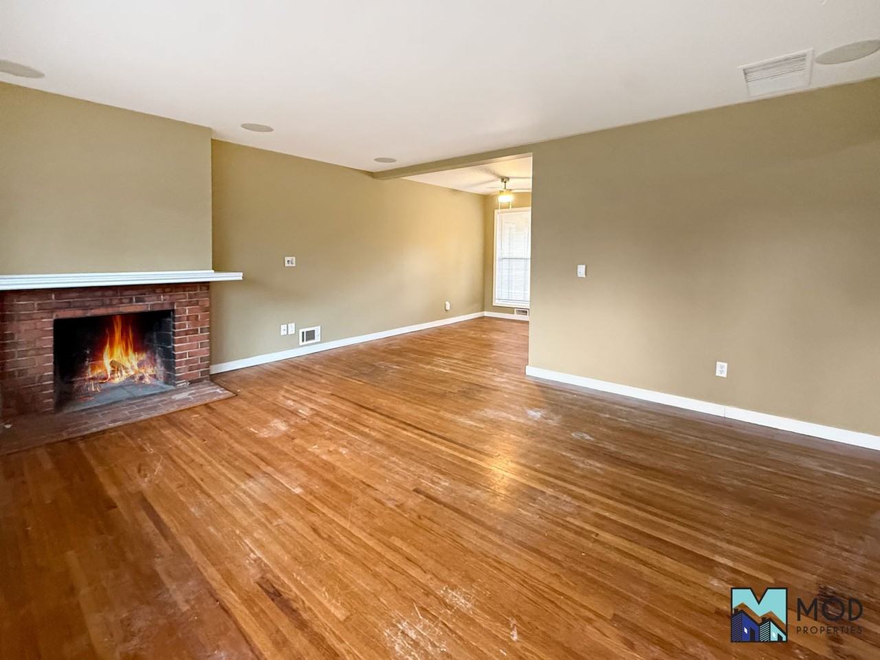 6270 E Minnesota Dr - Photo 4 of 31