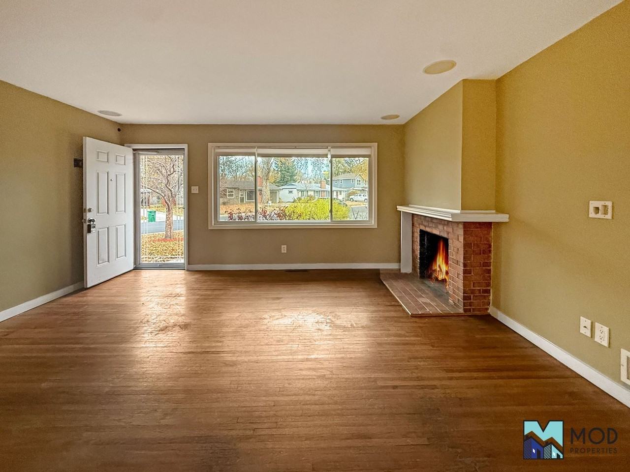 6270 E Minnesota Dr - Photo 7 of 31