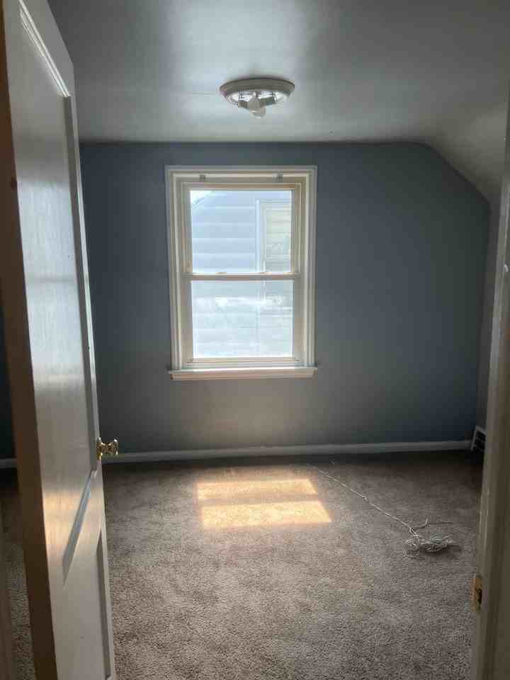 20493 Coventry St - Photo 5 of 9