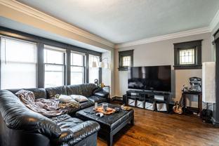 1829 E Kenwood Blvd - Photo 1 of 1