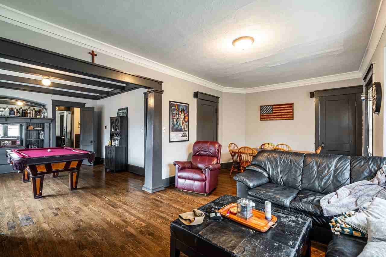 1829 E Kenwood Blvd - Photo 4 of 23