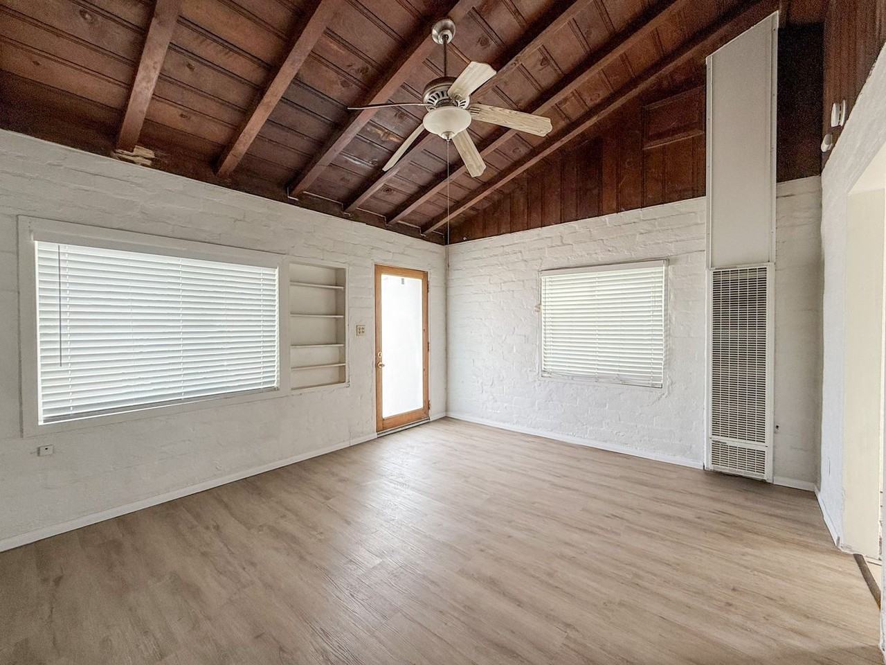 73544 Cedar Dr - Photo 2 of 9