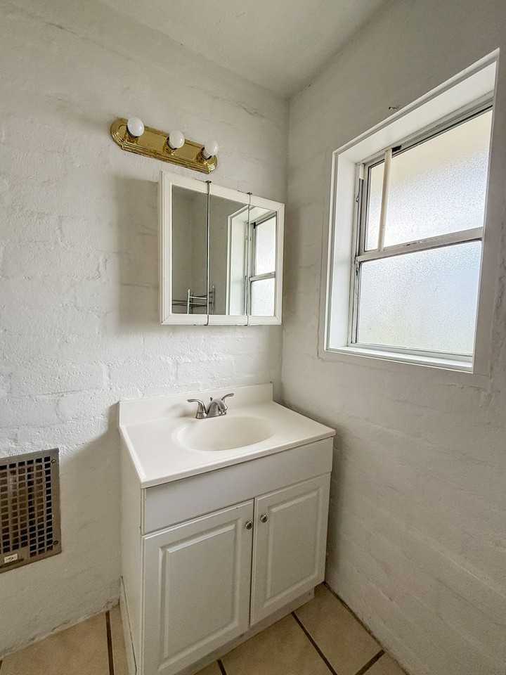 73544 Cedar Dr - Photo 5 of 9