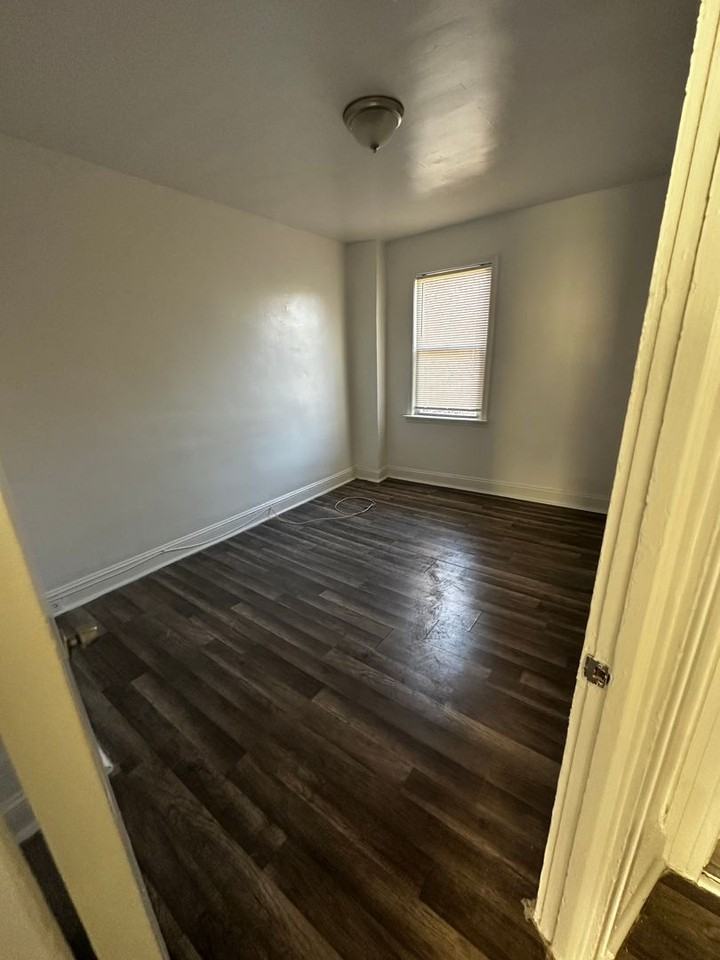 2602 East Chase Street - Photo 2 of 11