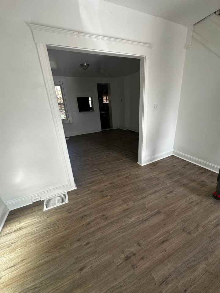 2602 East Chase Street - Photo 6 of 11