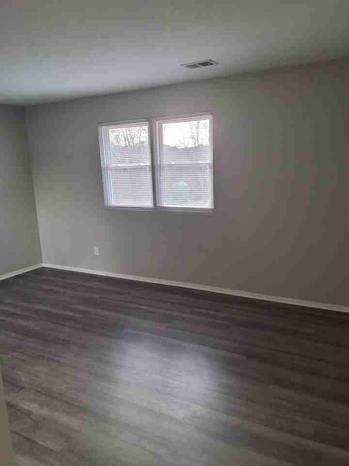 Peoria Place Apartments - Photo 5 of 10