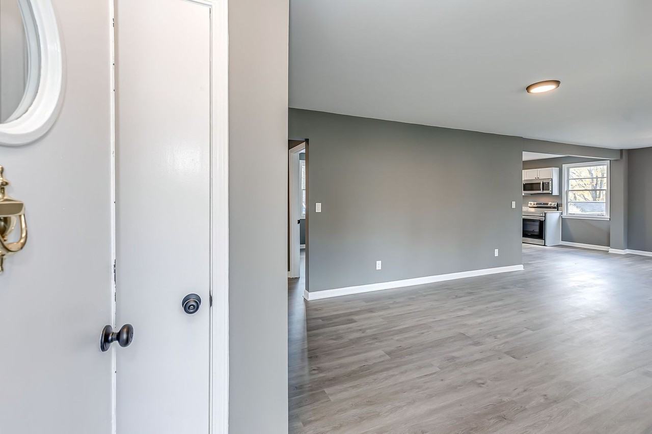 3337 Mimosa Drive - Photo 4 of 25