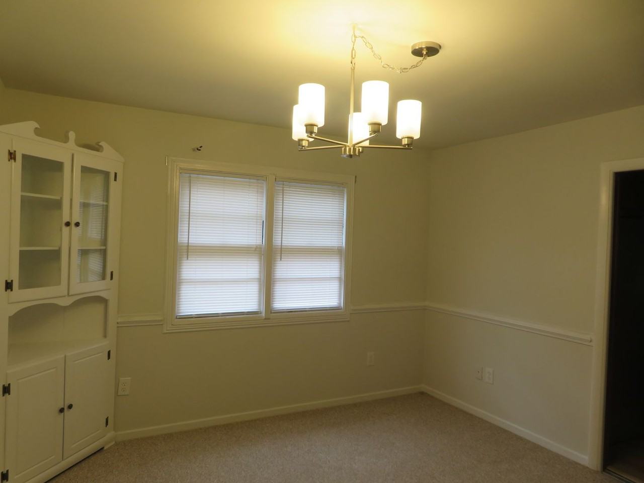 7300 Claiborne Rd - Photo 2 of 33