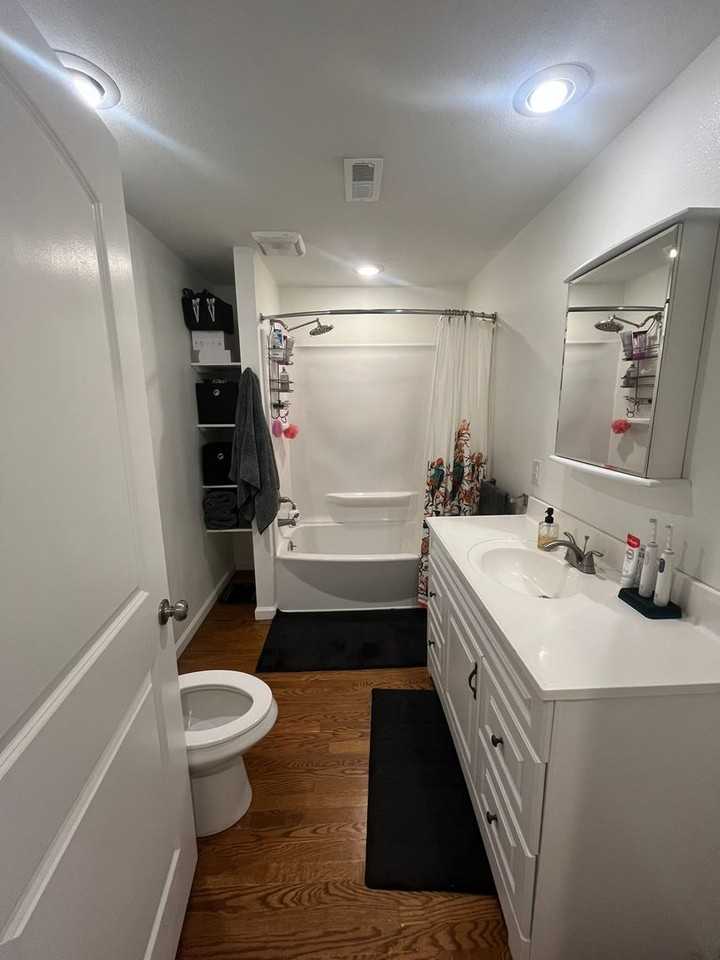 2201 Poplar St - Photo 3 of 44