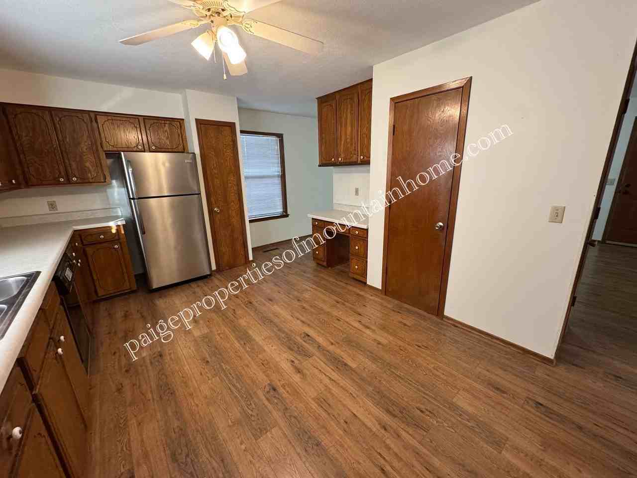 1501 Carolyn Dr - Photo 7 of 18