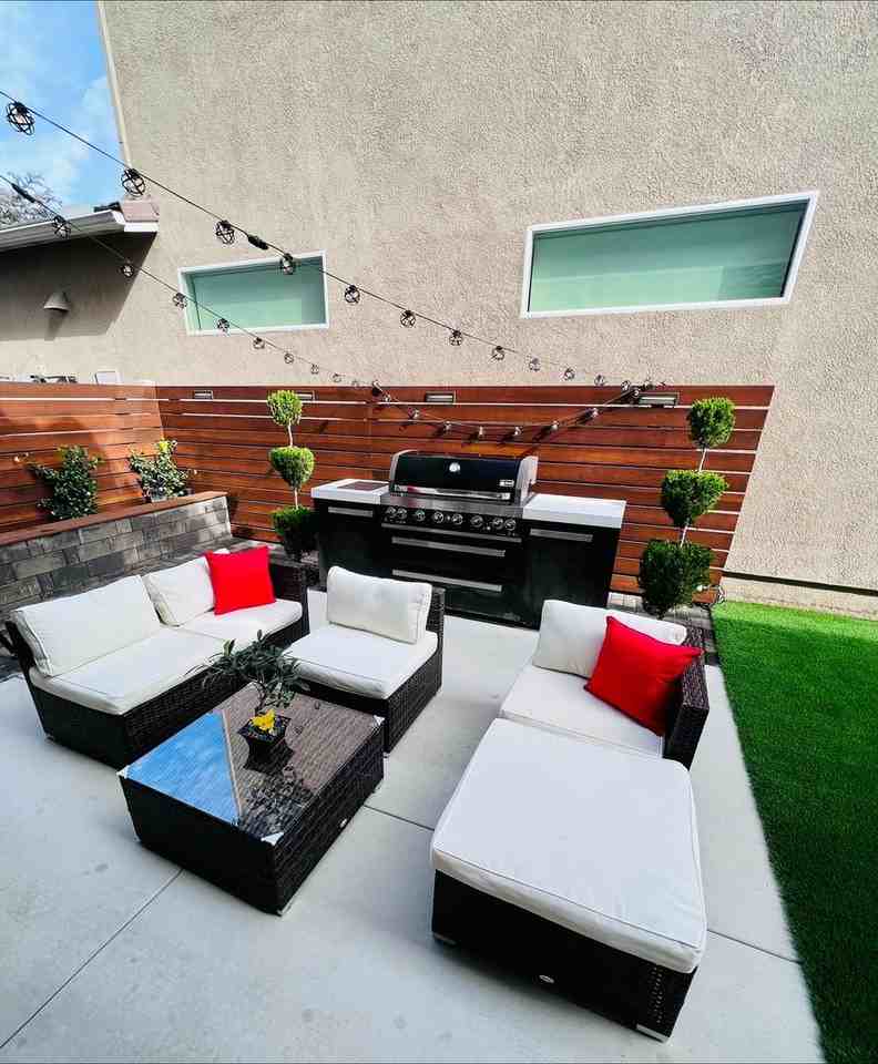 1775 Santa Christina Ave - Photo 4 of 46