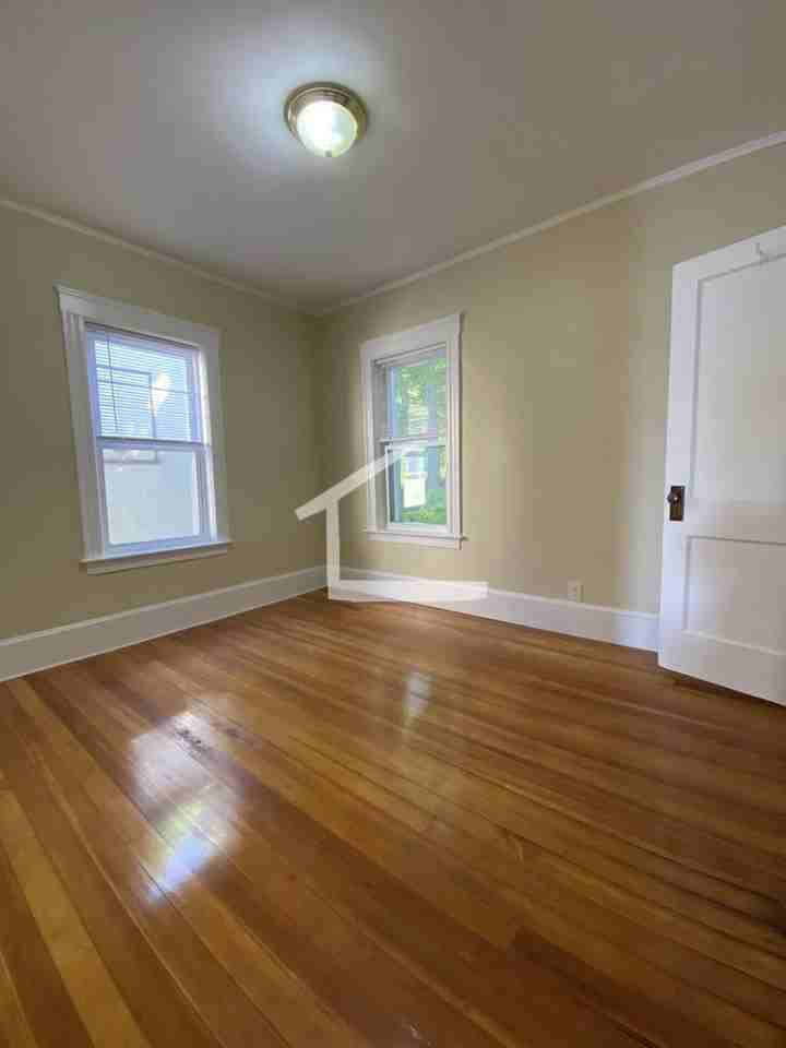 303 Tappan St - Photo 7 of 15