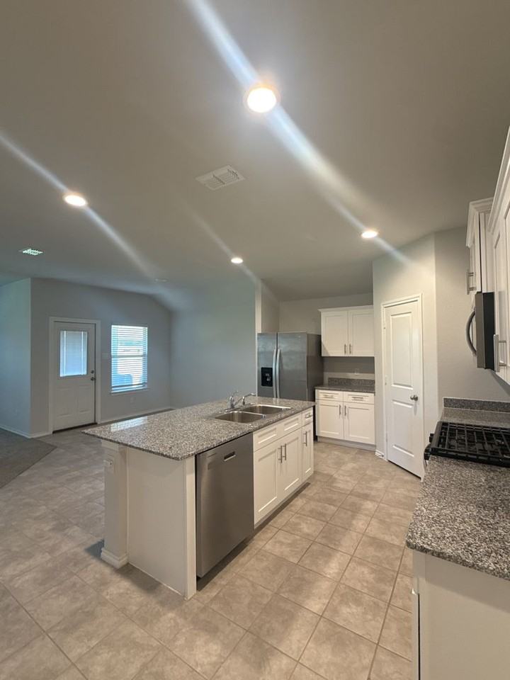 549 Bronze Cir E - Photo 3 of 13