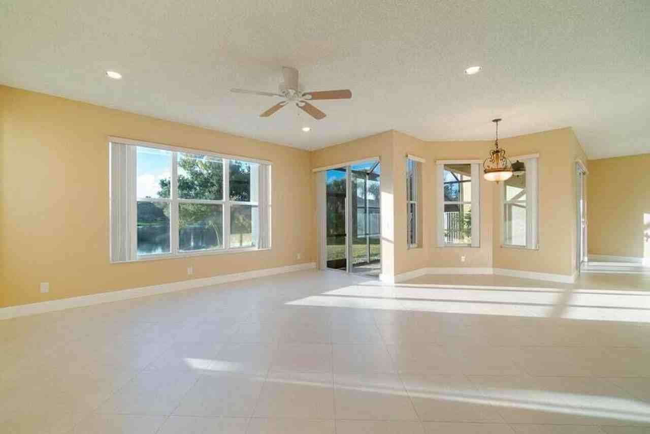 7227 Chesapeake Cir - Photo 7 of 24