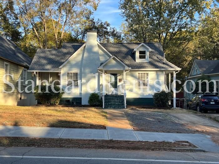 802 United Ave Se - Photo 2 of 21