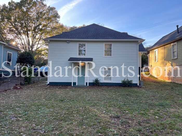 802 United Ave Se - Photo 5 of 21