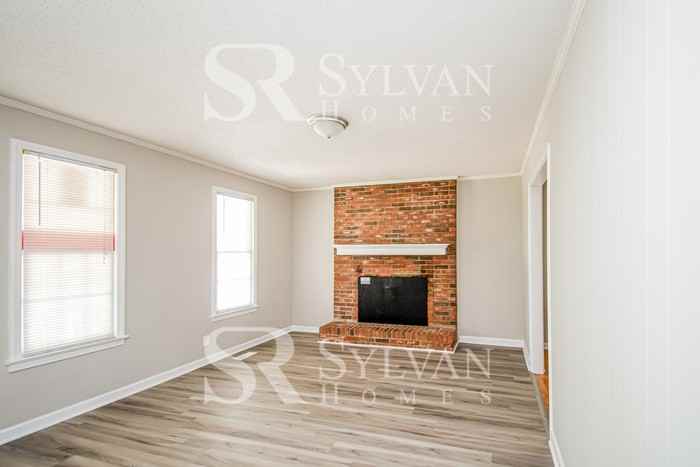 209 Branch Hill Dr - Photo 2 of 15