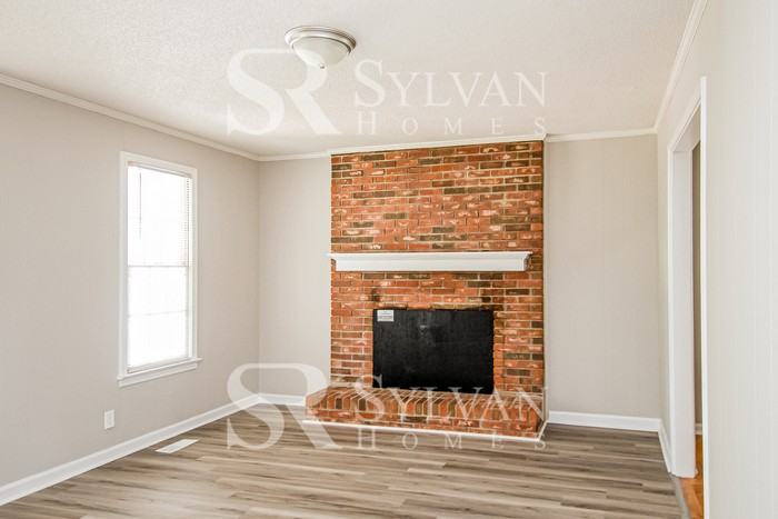 209 Branch Hill Dr - Photo 3 of 15