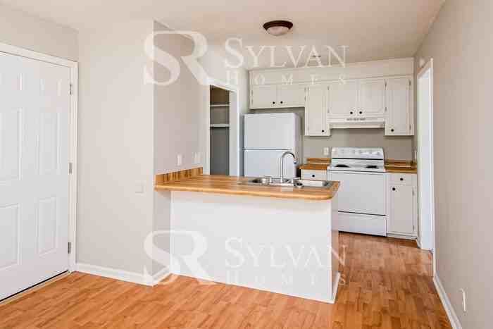 209 Branch Hill Dr - Photo 5 of 15