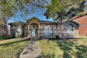 featured image of 1009 Schrade Trl