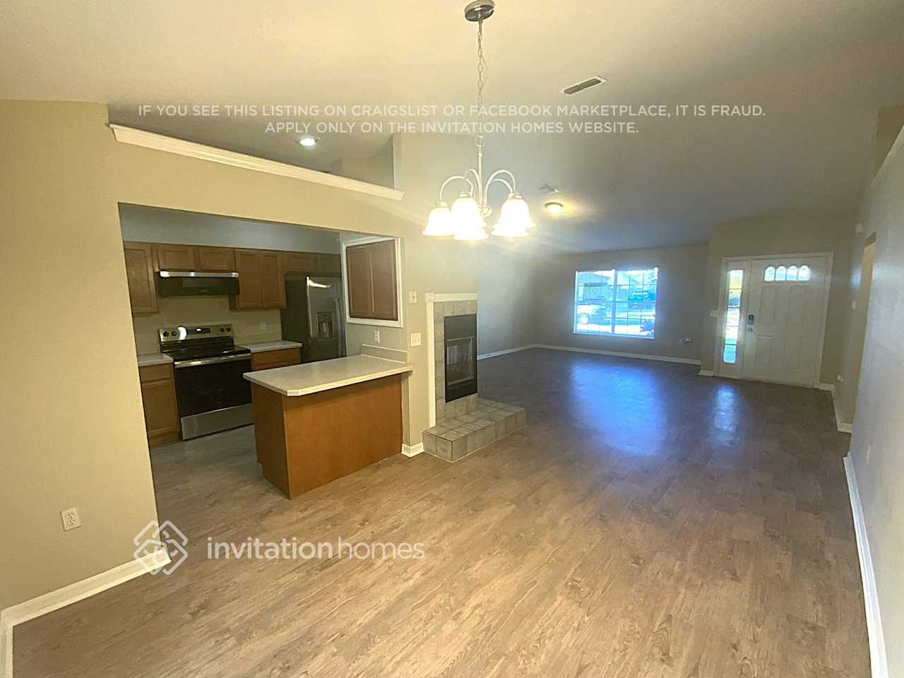 1453 Sugarberry Lane - Photo 3 of 13