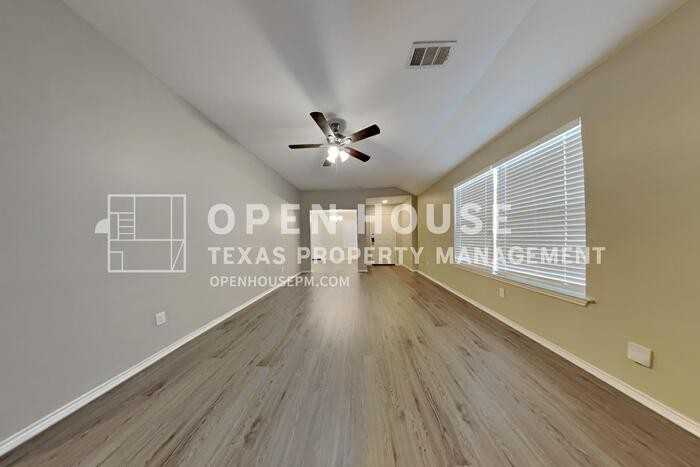 19710 Twisted Creek Drive - Photo 4 of 18