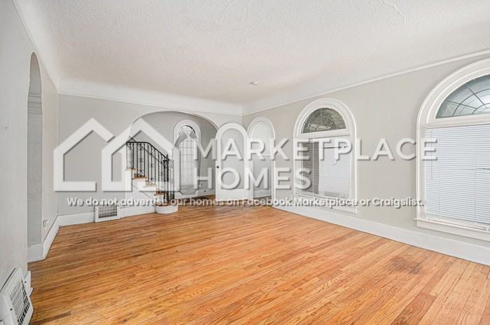 13605 Griggs St - Photo 4 of 16