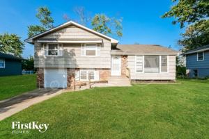 featured image of 9404 White Ave