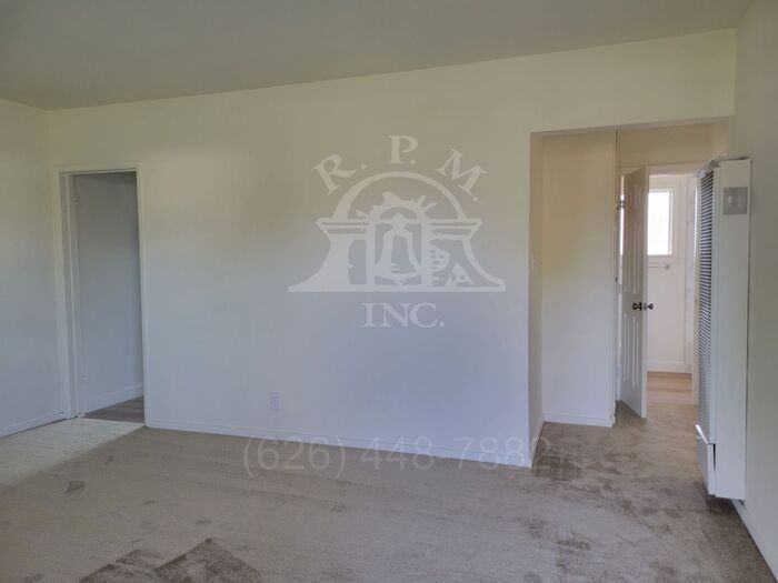 11244 Forest Grove St - Photo 3 of 7