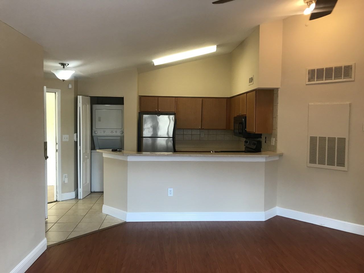 2445 Sw 18th Ter #917 - Photo 4 of 24