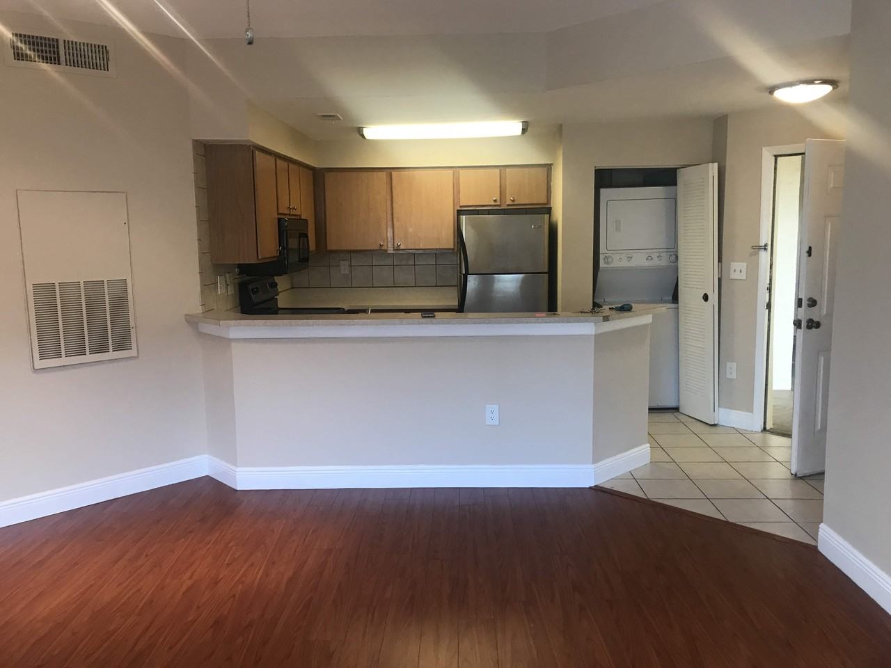 2445 Sw 18th Ter #917 - Photo 5 of 24