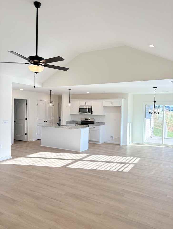 1307 Helmsdale Ave #NA - Photo 3 of 16