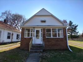 featured image of 206 W 7th St #NA