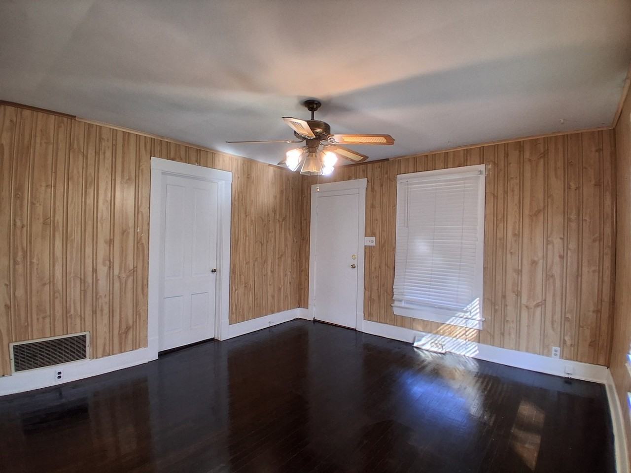 206 W 7th St #NA - Photo 3 of 15