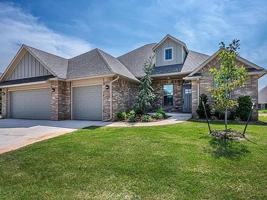 featured image of 11616 Nw 104th St #NA