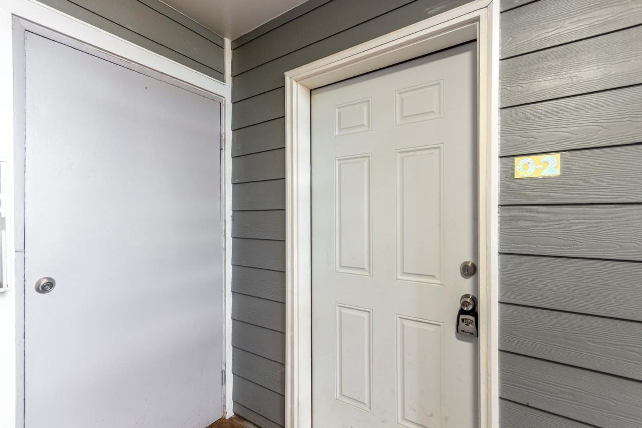 16359 W 10th Ave - Photo 4 of 10