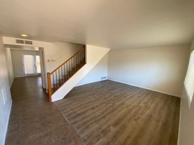 953 N Desert Ave - Photo 4 of 14