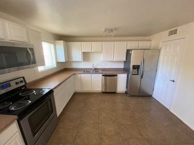 953 N Desert Ave - Photo 6 of 14