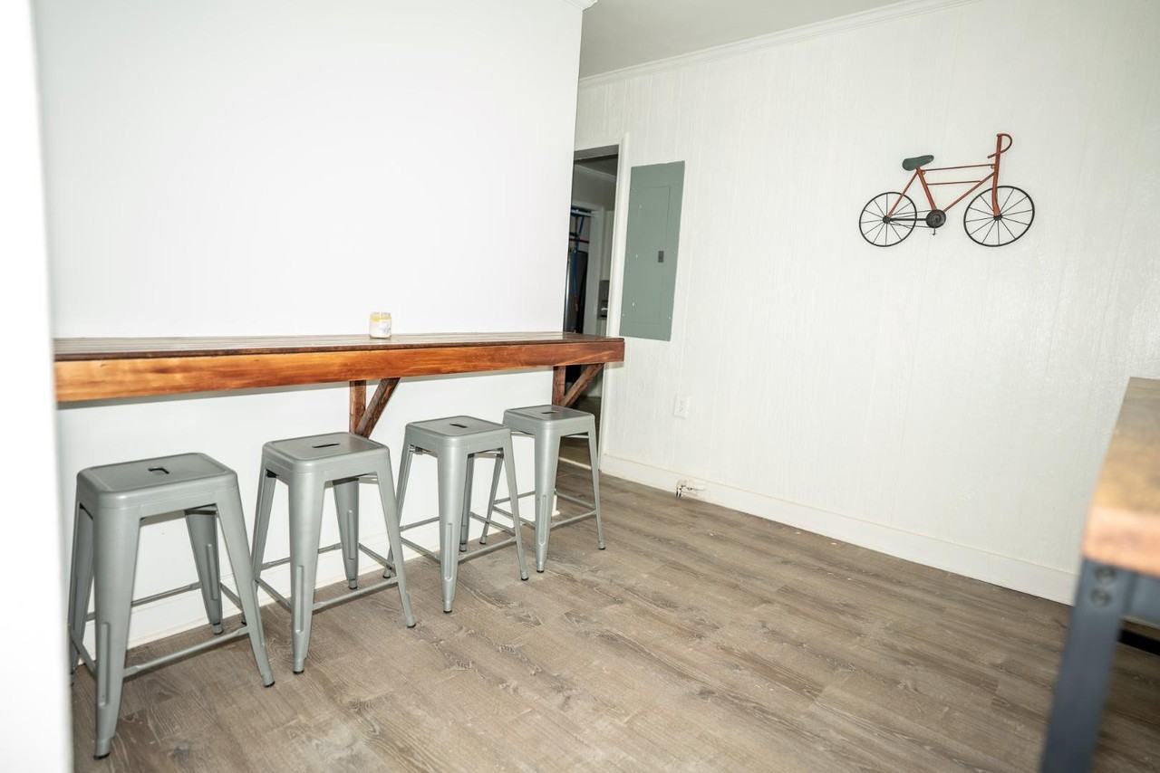 130 Ella St - Photo 6 of 28