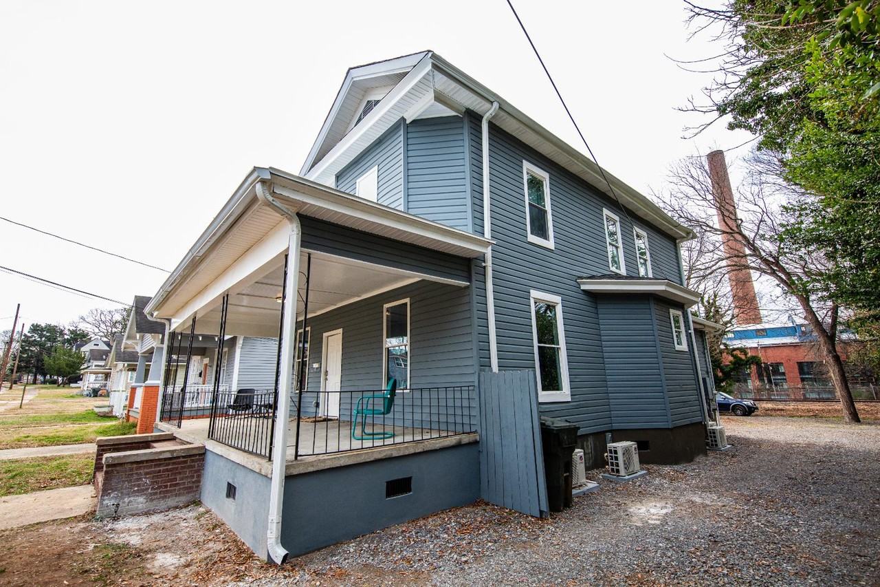 EBENEZER - Photo 2 of 7