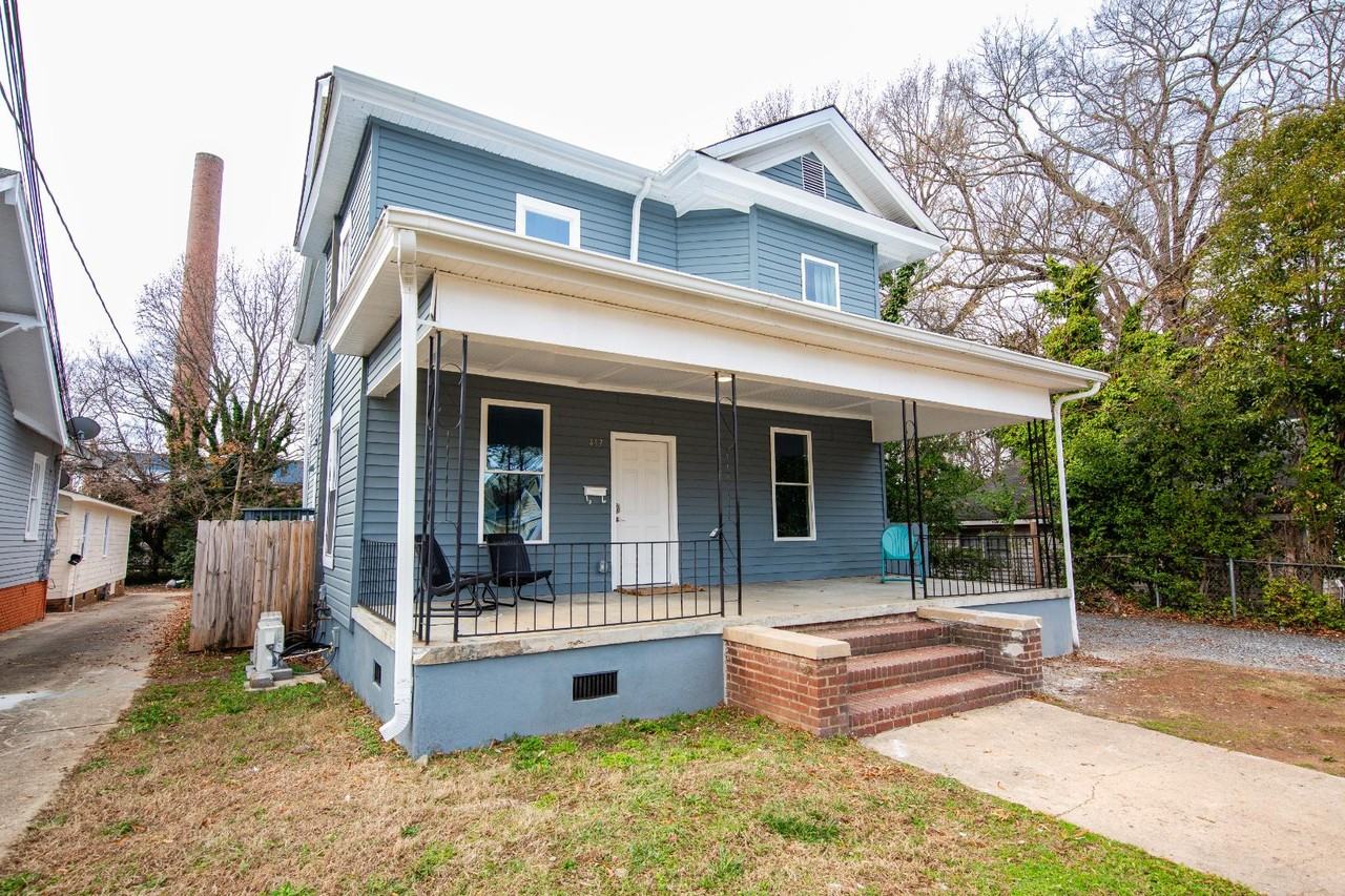 EBENEZER - Photo 4 of 7