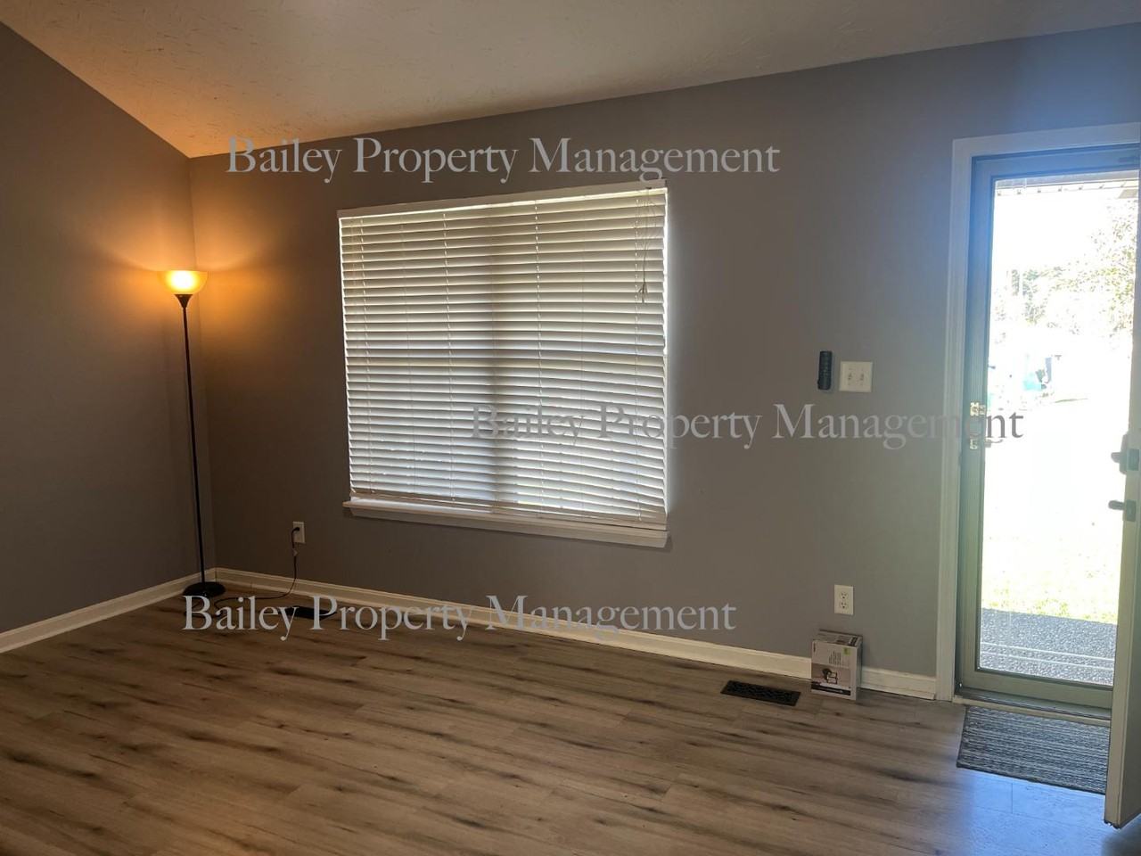 319 Holly Marie Dr - Photo 7 of 18