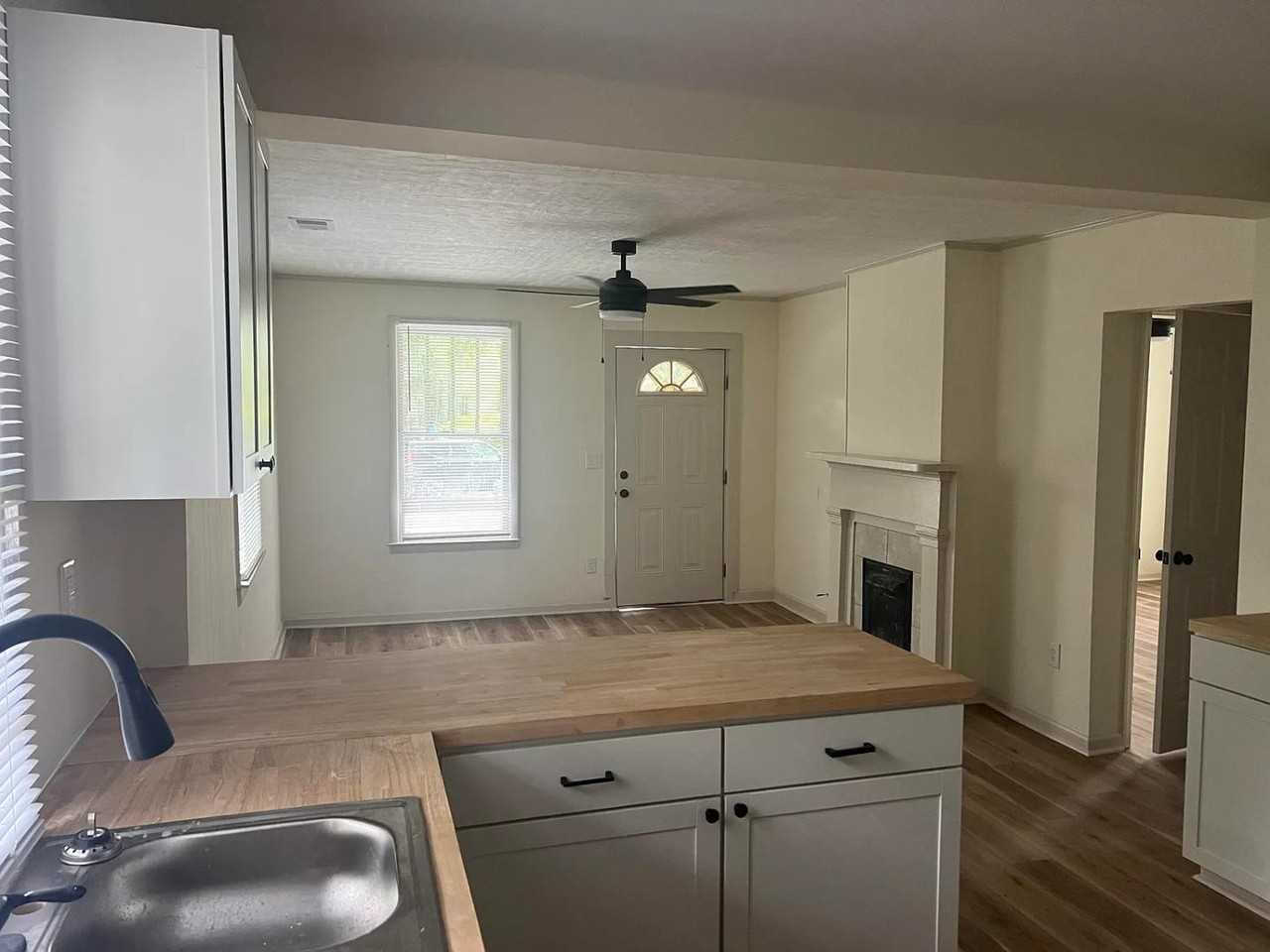 1815 Jenkins St - Photo 6 of 9