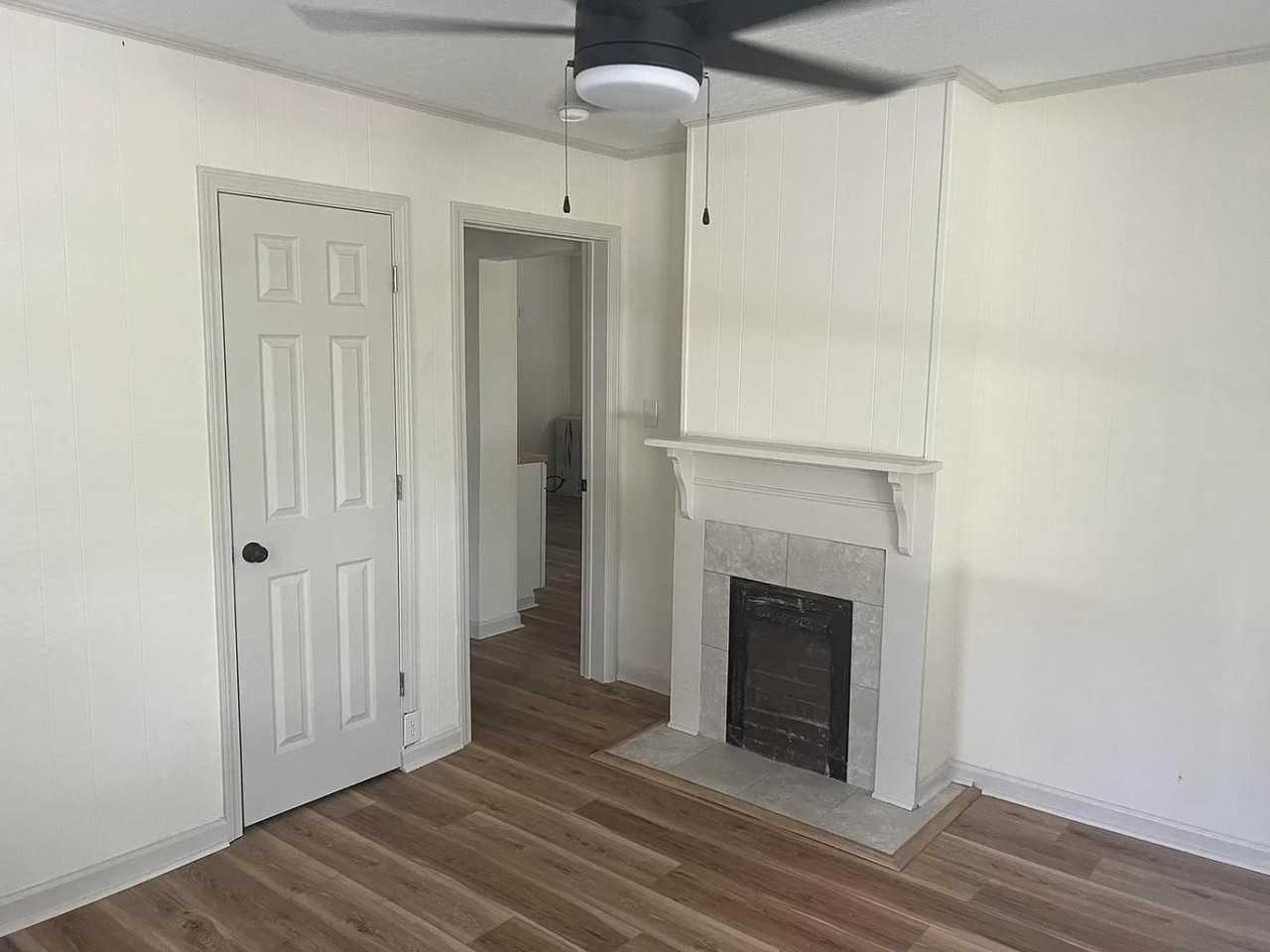 1815 Jenkins St - Photo 7 of 9