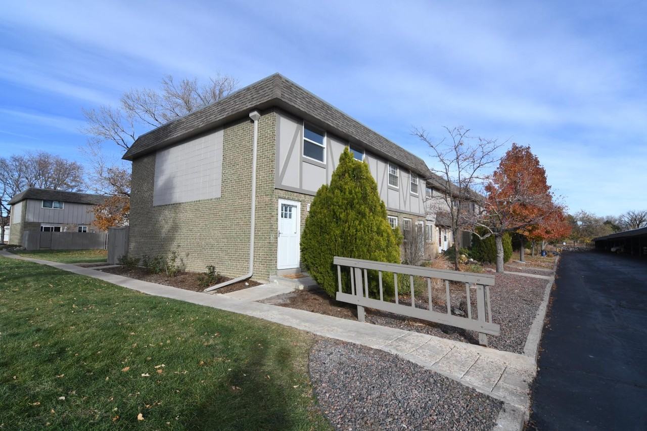 Ridgeview Townhomes - Photo 2 of 4