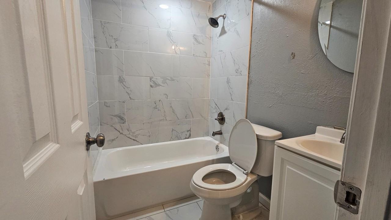 1902 McMillan St - Photo 3 of 15