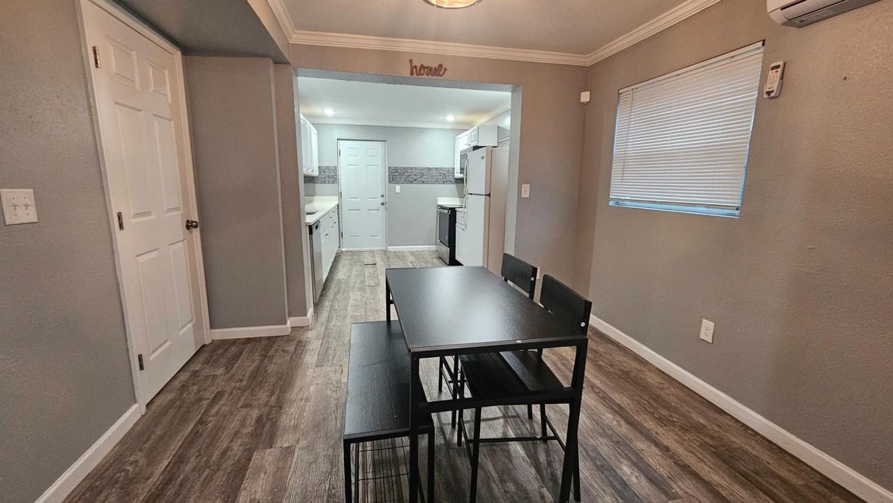 1902 McMillan St - Photo 7 of 11