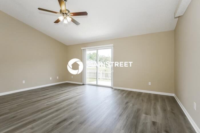 1368 Summerbrook Dr - Photo 5 of 16