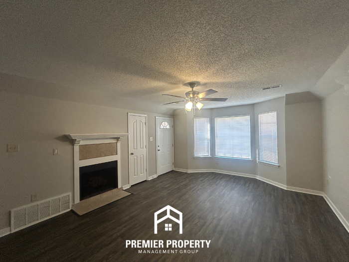 7130 Redfern Drive - Photo 3 of 20